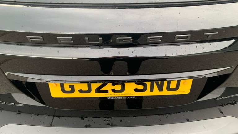 2025 Peugeot 2008 1.2 HYBRID GT SUV 5dr Petrol Hybrid e-DSC6 Euro 6 (s/s) (136 ps) SUV Hybrid Aut...