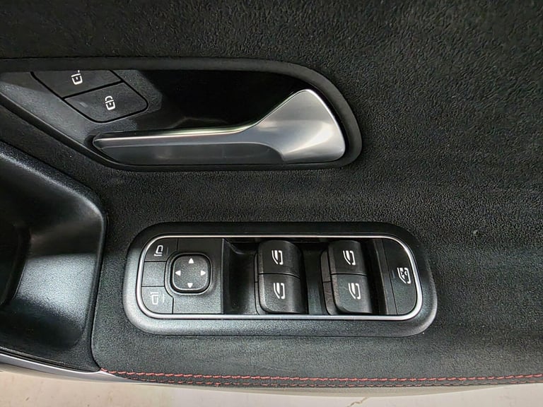 2020 Mercedes-Benz A-Class 1.3 A200 AMG Line 7G-DCT Euro 6 (s/s) 4dr SALOON Petrol Automatic