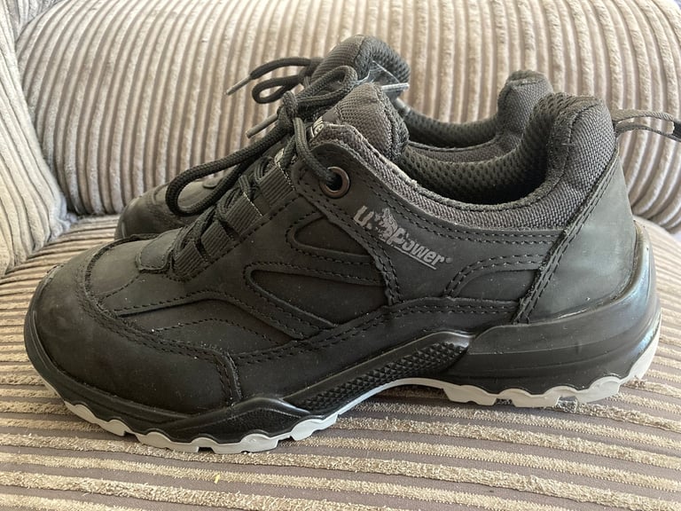 U POWER YUKON S2 SAFETY TRAINERS BRAND NEW SIZE 6