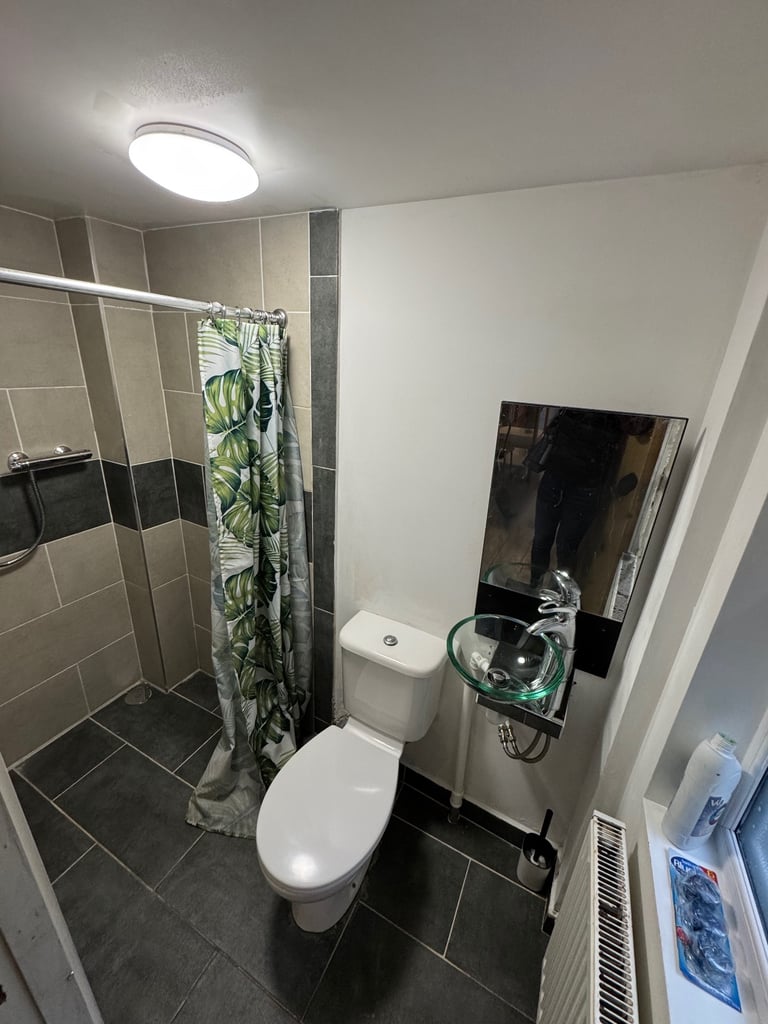 190/week studio apt belfast city