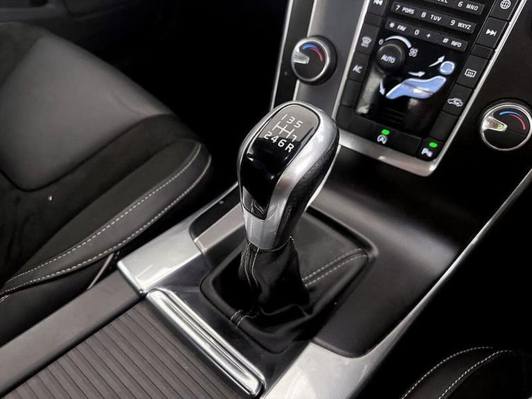 2018 Volvo S60 2.0 D4 R-Design Nav Euro 6 (s/s) 4dr Manual Saloon Diesel Manual