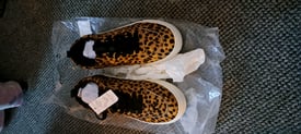 Leppard print size 8 lady's trainers 
