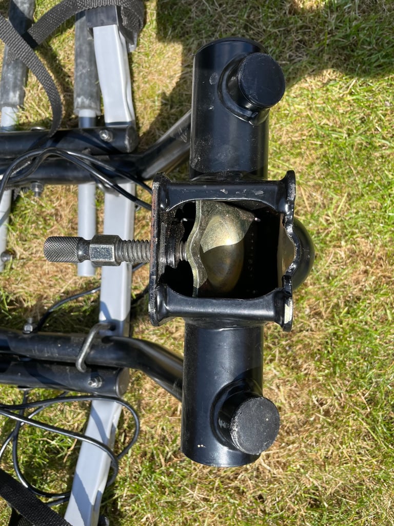 Thule 2 cycle rack ( Tow Bar fitting)