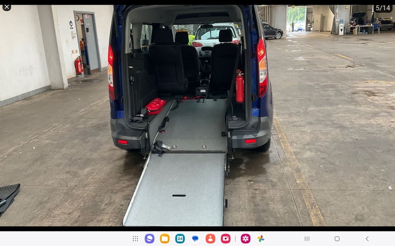 Ford, GRAND TOURNEO CONNECT, milage 18k. 5 doors wheelchair adapted carriage 