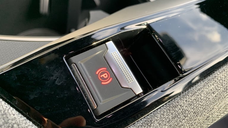 2024 Peugeot 3008 1.2 HYBRID GT SUV 5dr Petrol Hybrid e-DSC6 Euro 6 (s/s) (136 ps) SUV Hybrid Aut...