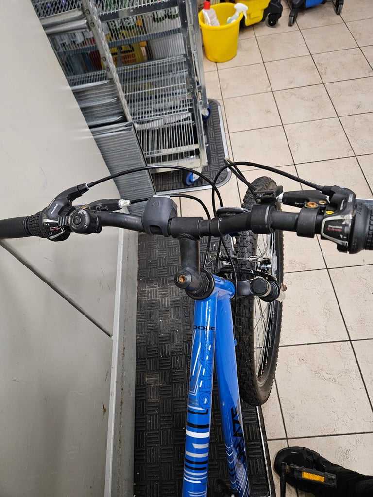 Bicycle Apollo Phase Like New 20inch 