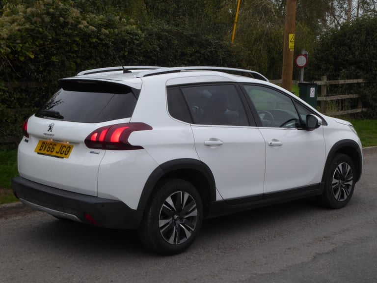 2016 Peugeot 2008 1.2 PureTech Allure 5dr HATCHBACK Petrol Manual