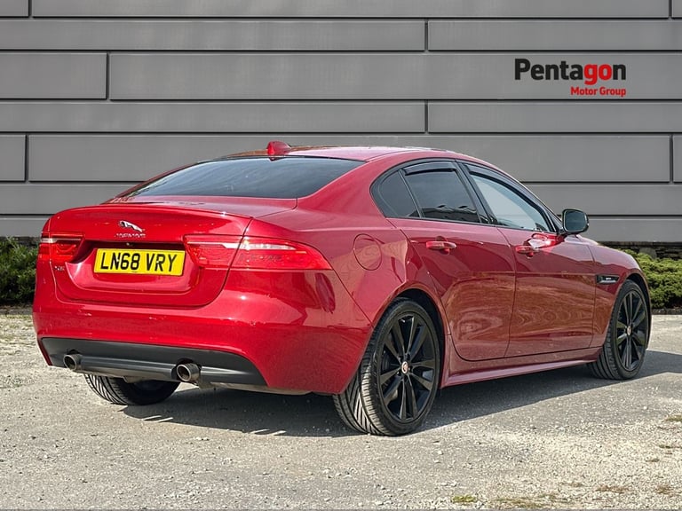  Jaguar Xe 2.0i Gpf R Sport Saloon 4dr Petrol Auto Euro 6 s/s 250 Ps Petrol