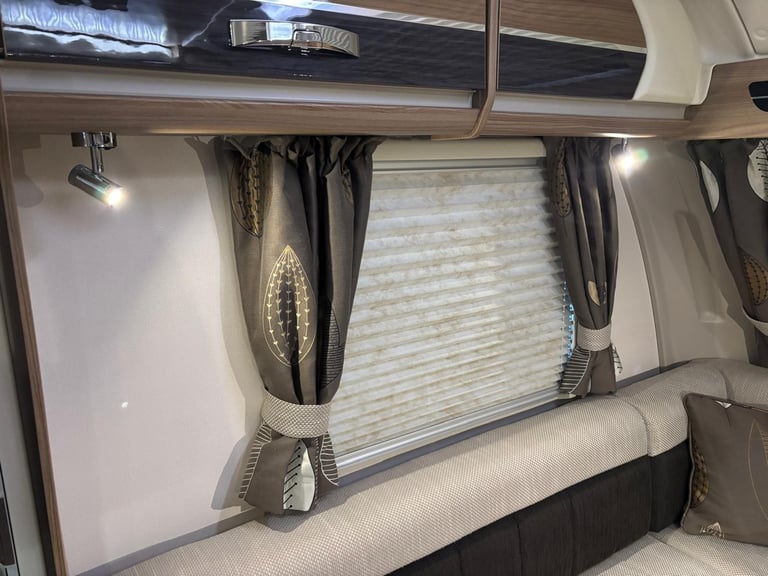 2016 SWIFT CONQUEROR 645, ISLAND BED, TALL FRIDGE, ALDE, SOLAR