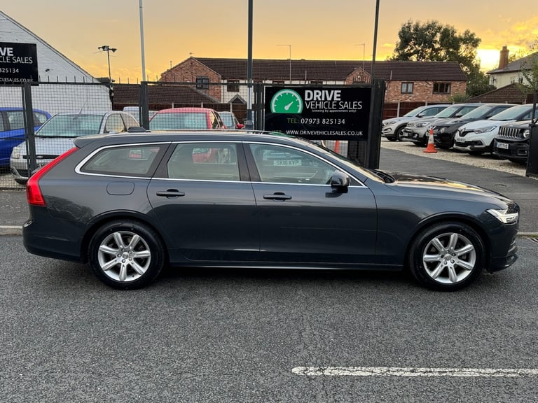 2019 Volvo V90 2.0 D4 Momentum Nav 5dr Geartronic Auto ULEZ ESTATE Diesel Automatic