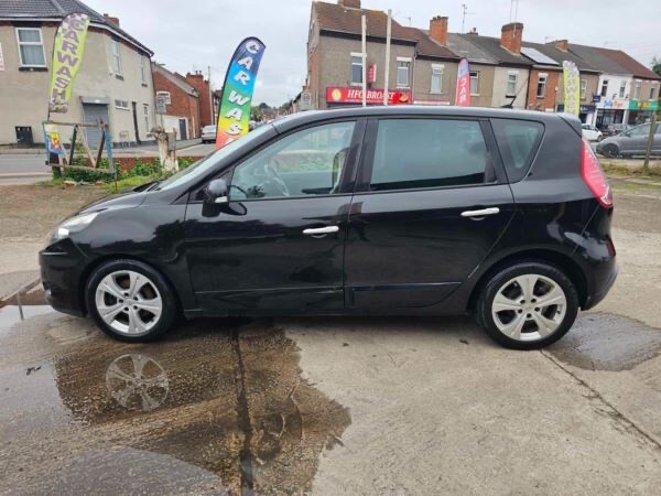 2011 Renault Scenic 1.5 dCi 110 Dynamique TomTom 5dr MPV Diesel Manual