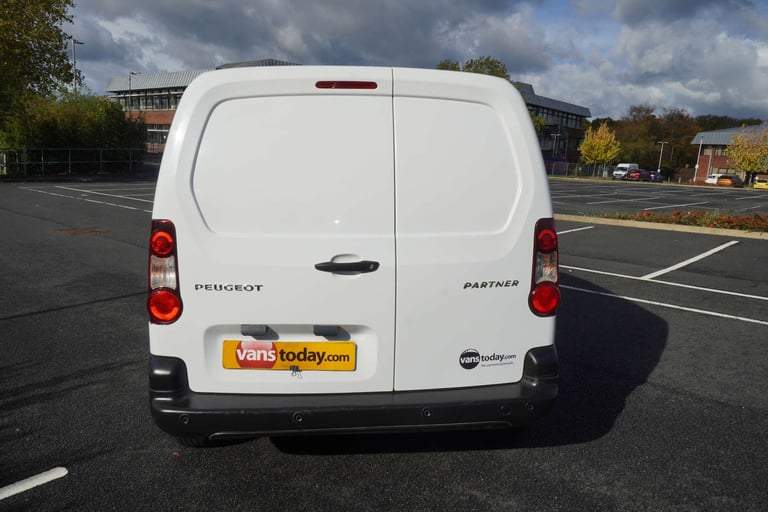 2018 Peugeot Partner 1.6 Partner Professional L1 Blue HDi + EURO 6 Panel Van Diesel Manual