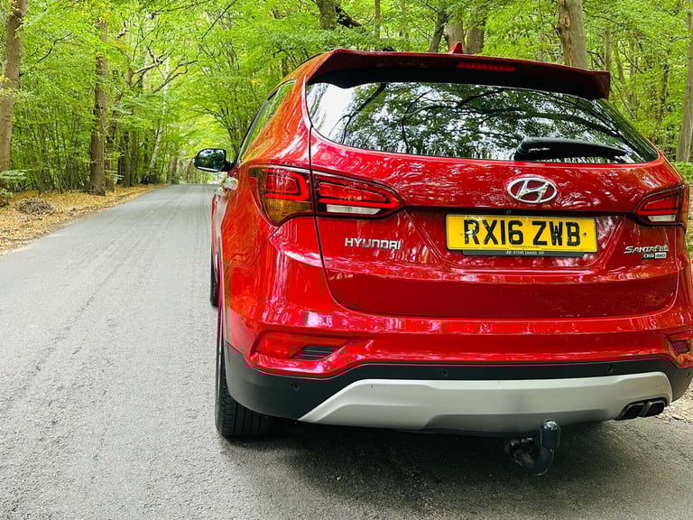 2016 Hyundai Santa Fe 2.2 Santa Fe Premium SE Blue Drive CRDi Auto 4WD 5dr SUV Diesel Automatic