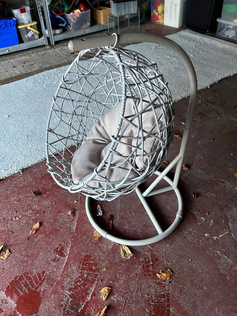 Pet egg chair 