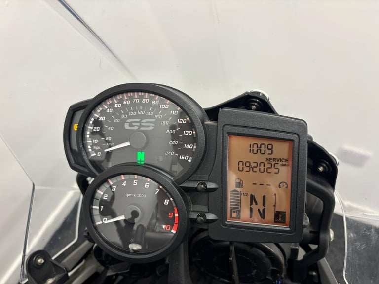 BMW F800GS  ** LOW MILES - HEATED GRIPS - LONG MOT ** 