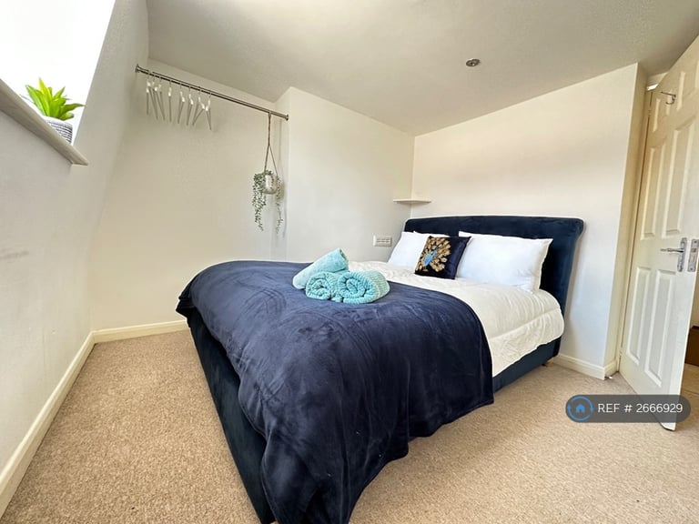 2 bedroom flat in St. James's Street, Brighton, BN2 (2 bed) (#2666929)