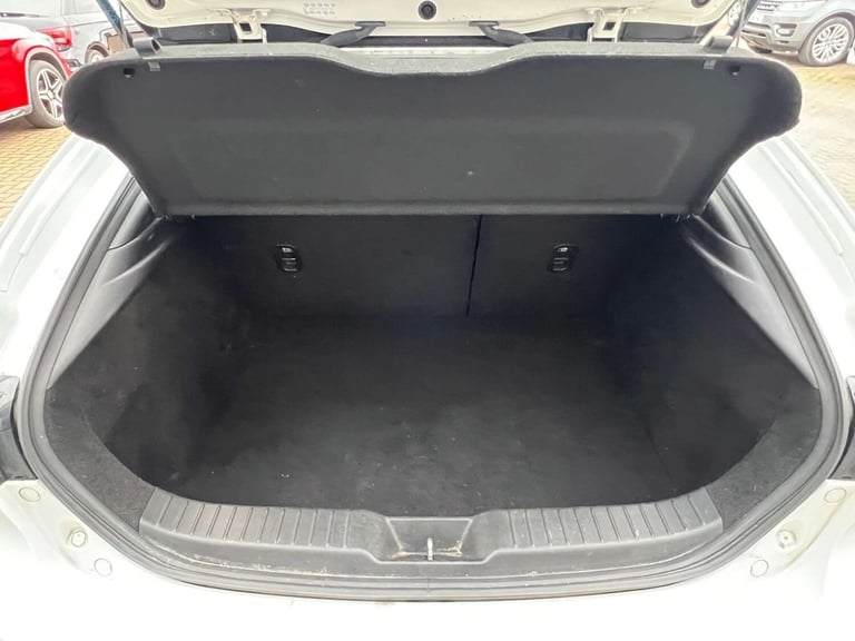 2021 Mazda Mazda3 2.0 e-SKYACTIV-G MHEV SE-L Lux Euro 6 (s/s) 5dr Hatchback Petrol Manual