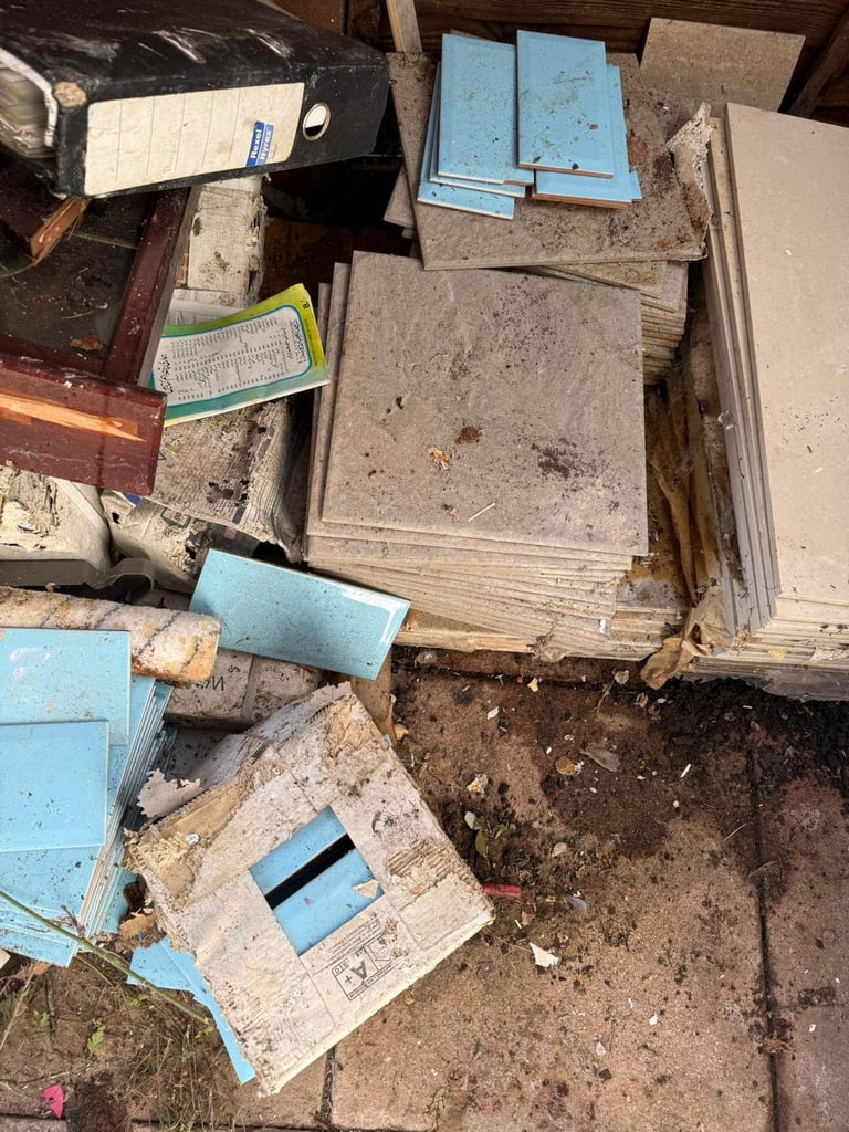 image for Free TILES, BBQ Monoblocks and empty gas canisters for BBQ