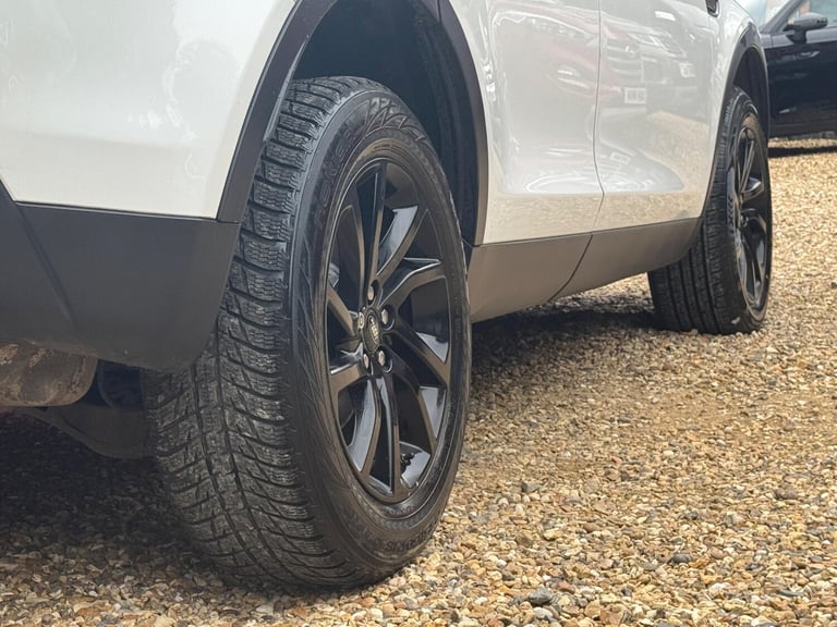 2017 Land Rover Discovery Sport 2.0 TD4 SE Tech 4WD Euro 6 (s/s) 5dr ESTATE Diesel Manual