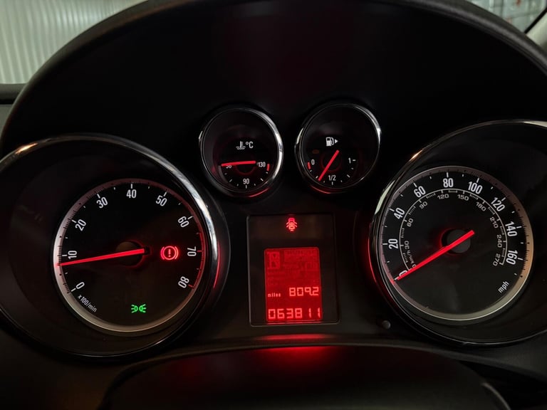 2014 Vauxhall Astra 1.4 16v Design Euro 5 5dr HATCHBACK Petrol Manual