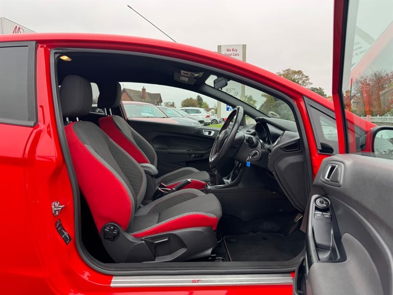 2016 Ford Fiesta 1.0 EcoBoost 140 ST-Line Red 3dr HATCHBACK PETROL Manual