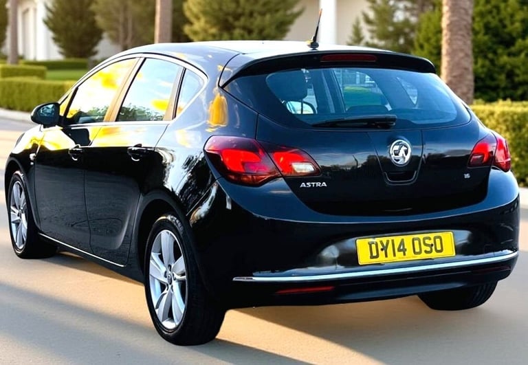 2014 Vauxhall Astra 1.6 SRi Manual 70,000 Miles . 5dr . Good Mileage . CHEAP on Fuel . HATCHBACK ...
