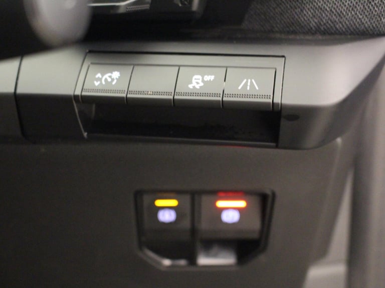 2023 Renault Megane E Tech EV60 160kW Iconic 60kWh Optimum Charge 5dr Auto Hatchback Electric Aut...