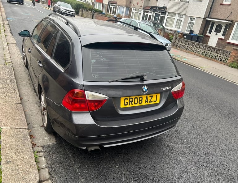 BMW, 320  3 SERIES, Estate, 2008, Manual, 1995 (cc), 5 doors