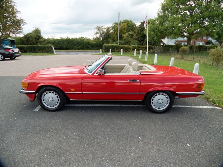 1988 Mercedes-Benz SL 3l 2d  AUTO  188 BHP Convertible Petrol Automatic
