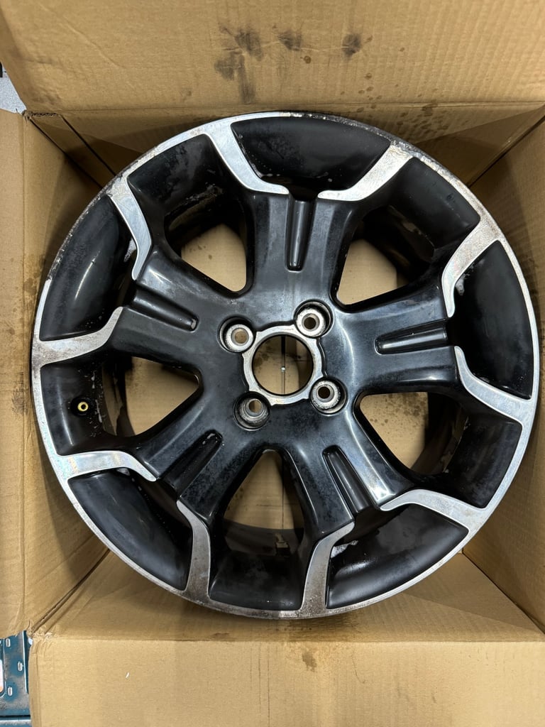 Genuine Citroen DS3 Alloy Wheel Bellone 17” Black 