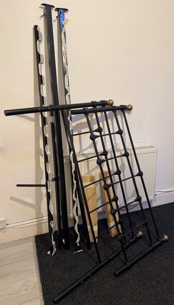 Small Double bed Frame, EXCELLENT condition 