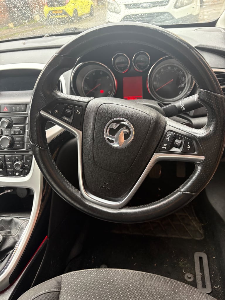 Vauxhall, ASTRA, Hatchback, 2012, Manual, 1686 (cc), 5 doors