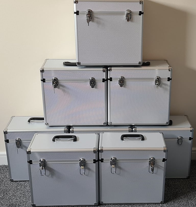 12"/LP STORAGE CASES X 8