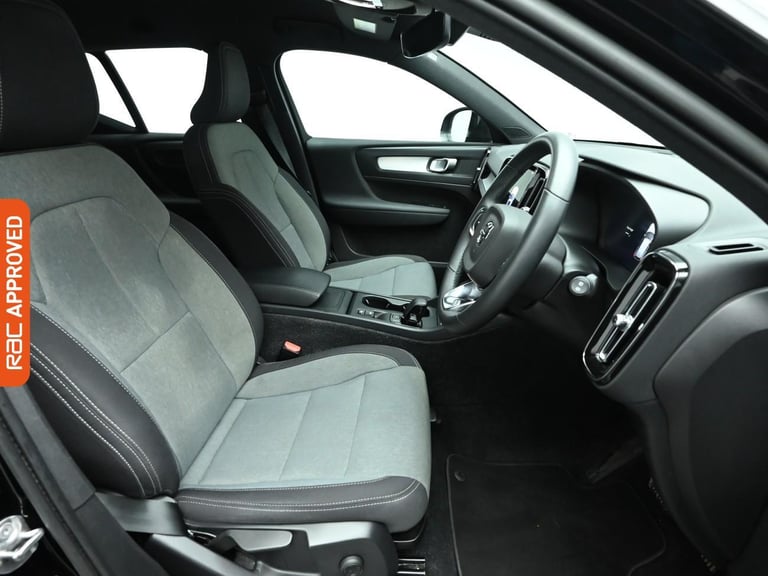 2022 Volvo XC40 2.0 B3 MHEV Core SUV 5dr Petrol Hybrid DCT Auto Euro 6 (s/s) (163 ps) SUV PETROL ...