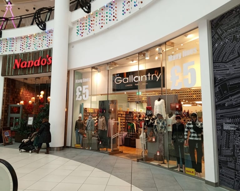 image for Exciting Mobile Shop Opportunity – Prime Mall Location on Finchley Road