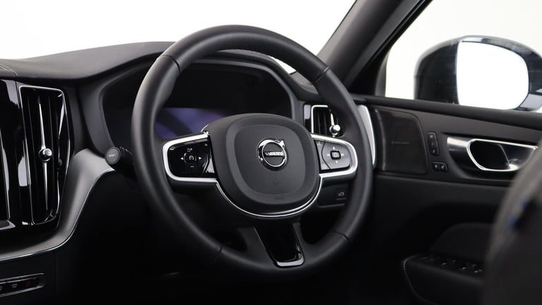 2025 Volvo XC60 2.0 B5P Plus Black Edition 5dr AWD Geartronic ESTATE PETROL Automatic