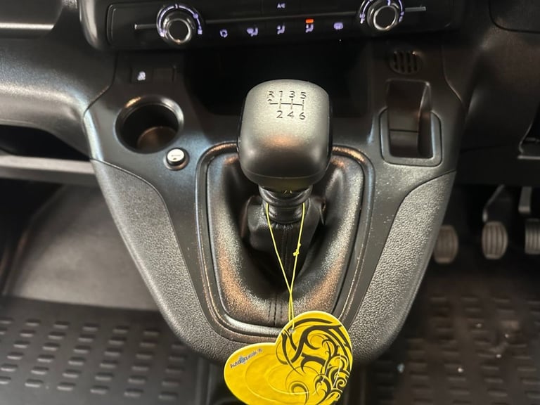 2022 VAUXHALL COMBO 1.5 TURBO D 2300 DYNAMIC PANEL VAN L2 * 15,980 L2 LWB * DIES