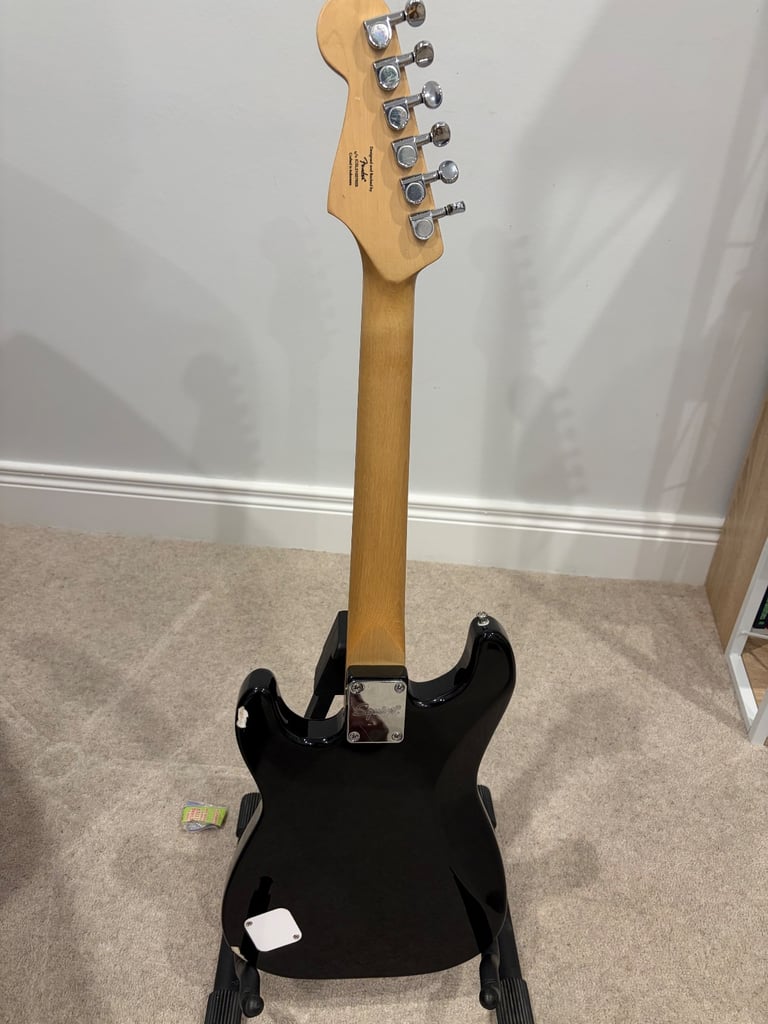 Fender Squier 3/4 length guitar and amp