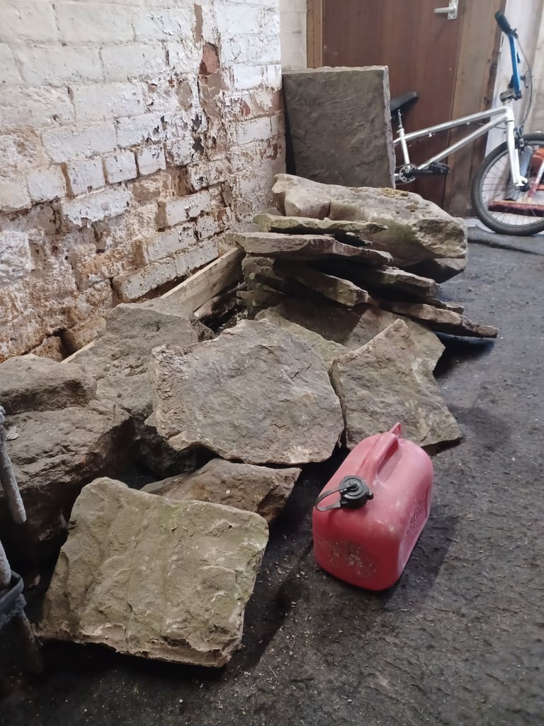 image for RECLAIMED ROCKERY STONES approx 1Ton
