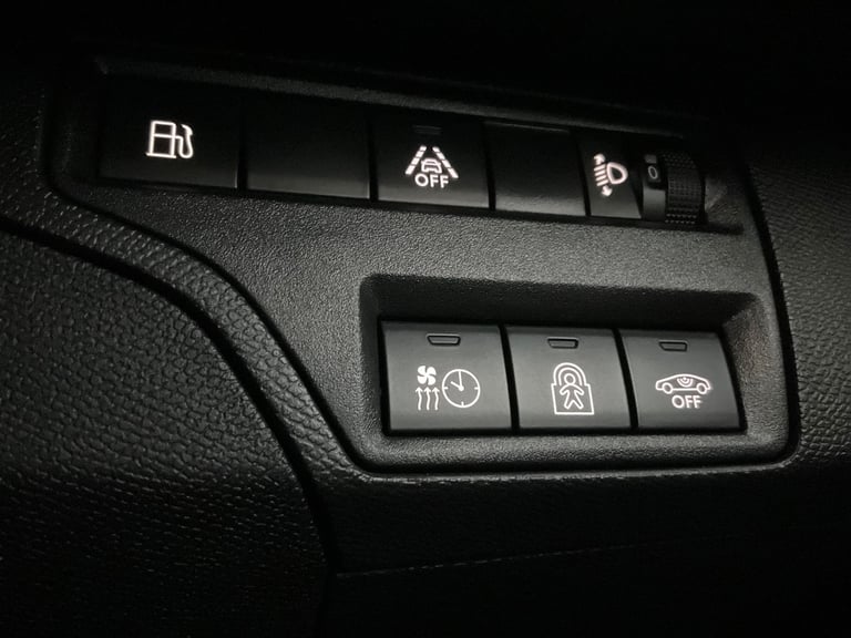 2024 Peugeot 3008 1.6 12.4kWh Allure SUV 5dr Petrol Plug-in Hybrid e-EAT Euro 6 (s/s) (180 ps Suv...