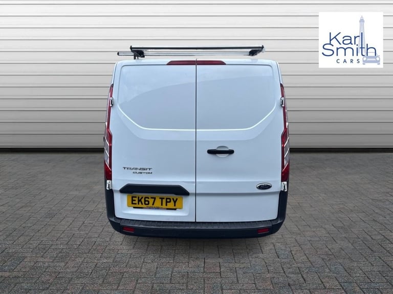 2017 Ford Transit Custom 2.0 TDCi 290 Panel Van 5dr Diesel Manual L1 H1 (157 g/km, 104 bhp) PANEL...