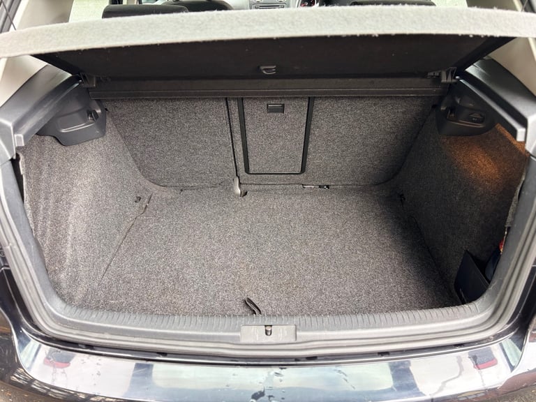 Volkswagen, GOLF, Hatchback, 2010, Semi-Auto, 1390 (cc), 5 doors