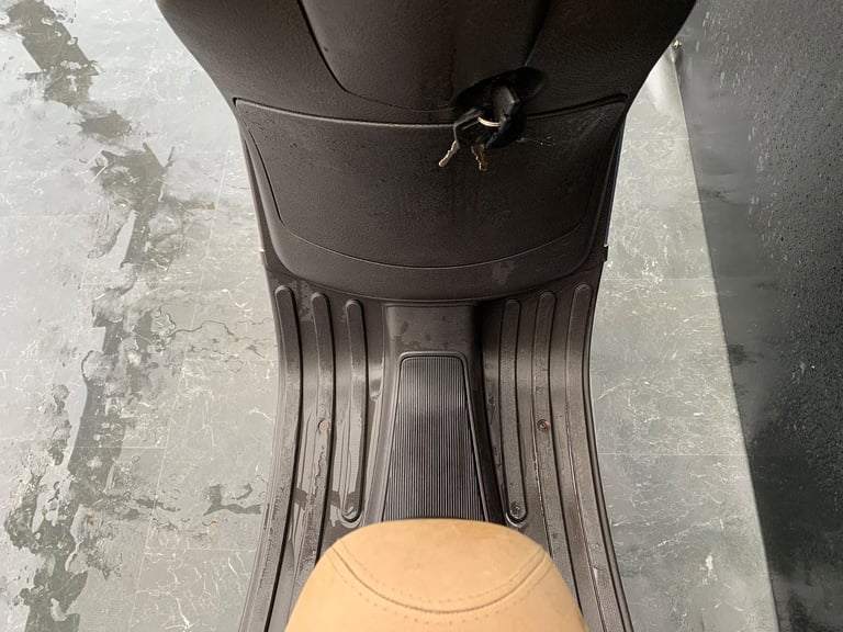 PIAGGIO VESPA LX50 PROJECT SCOOTER 50cc 2 STROKE HPI CLEAR