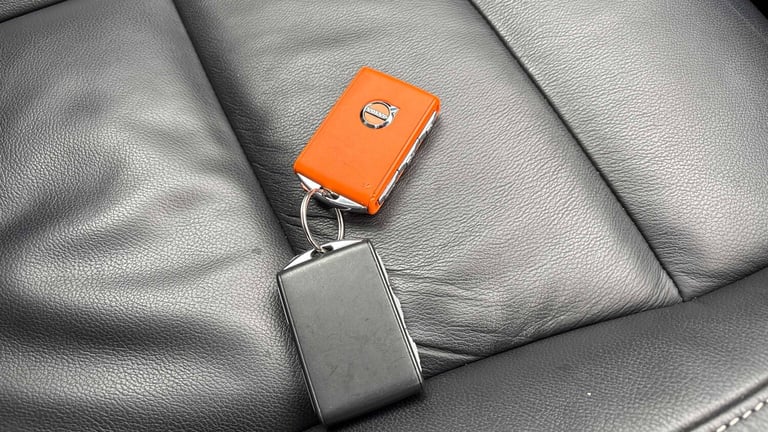  Volvo XC40 2.0 B4P Inscription 5dr AWD Auto Estate Petrol Automatic