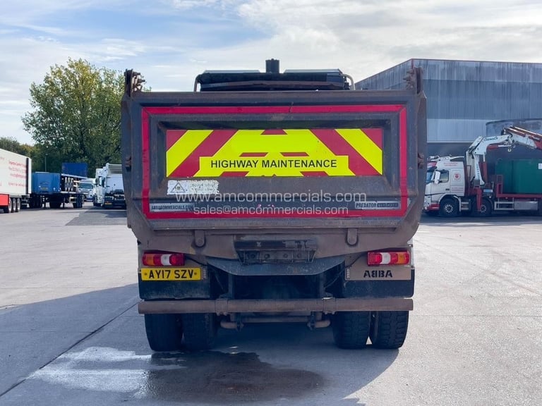 2017 (17) MERCEDES-BENZ AROCS 3240K TIPPER