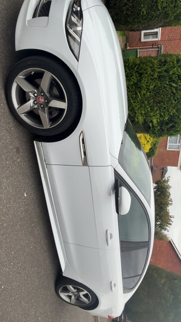 Jaguar, XE, Saloon, 2016, Manual, 1999 (cc), 4 doors