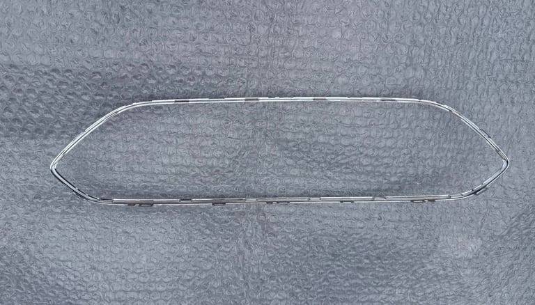 GENUINE FORD B-MAX 2012-2017 FRONT LOWER GRILL SURROUND MOLDING TRIM