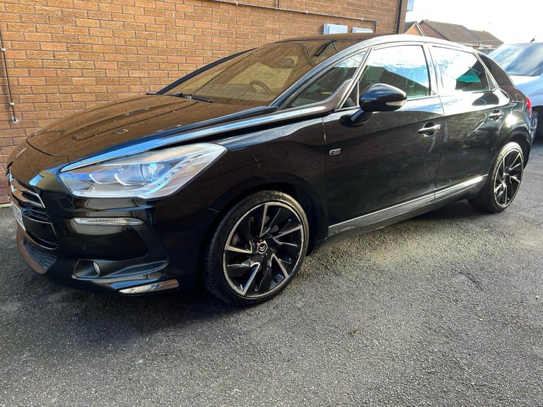 CITROEN DS5 HYBRID 4 2.0 DIESEL AND SELF CHARGE ELECTRIC , 62 REG, 200BHP , AUTOMATIC , VGC
