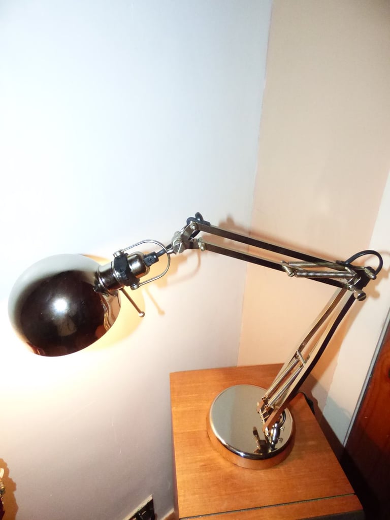 Mid-Century Modernist Retro Adjustable Chrome Table Lamp
