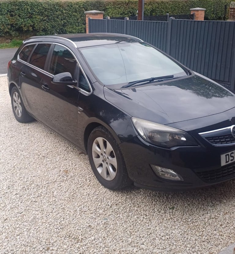 Cheap Vauxhall, ASTRA, Estate, 2012, Manual, 1956 (cc),5 doors for sale in Ketley, Shropshire